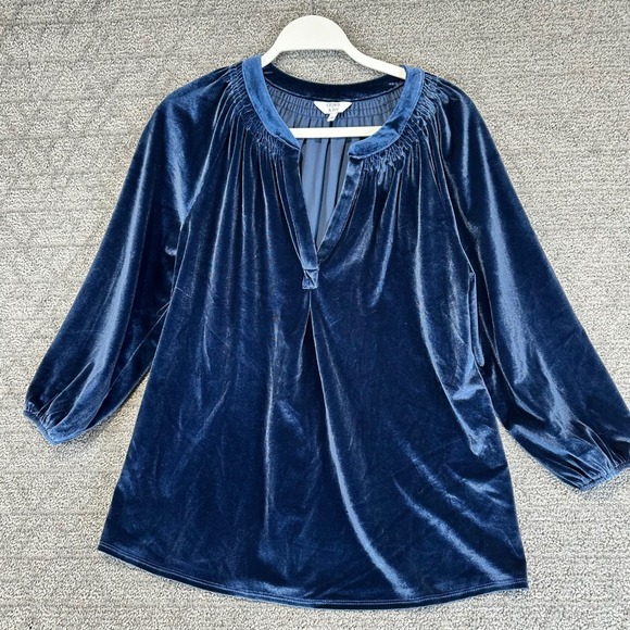 crown & ivy Tops - Crown & Ivy Blue Velvet Smocked Neck 3/4 Sleeve Tunic Top Size Medium